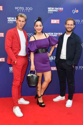 Lukas Sauer, Miyabi Kawai und Patrick Güldenberg bei der Verleihung der Bunte New Faces Awards Film 2022 im Delphi Filmpalast. Berlin, 23.06.2022