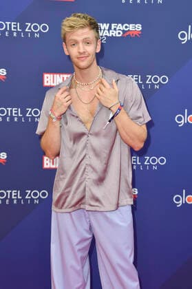 Timur Bartels bei der Verleihung der Bunte New Faces Awards Film 2022 im Delphi Filmpalast. Berlin, 23.06.2022