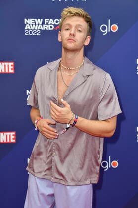 Timur Bartels bei der Verleihung der Bunte New Faces Awards Film 2022 im Delphi Filmpalast. Berlin, 23.06.2022