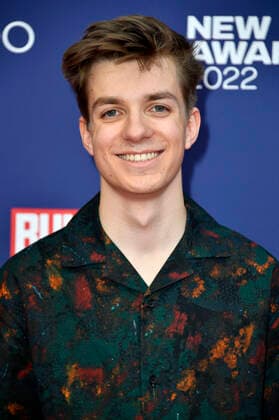 Nick Julius Schuck bei der Verleihung der Bunte New Faces Awards Film 2022 im Delphi Filmpalast. Berlin, 23.06.2022