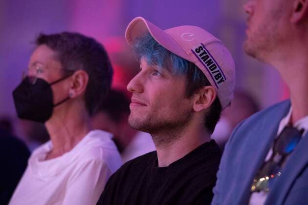 REZO, Youtuber, Musiker, Roter Teppich, Red Carpet Show, Verleihung des Grimme Online Awards 2022 am 23.06.2022 in der Flora Koeln,
