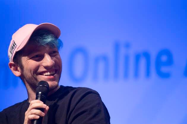REZO, Youtuber, Musiker, Roter Teppich, Red Carpet Show, Verleihung des Grimme Online Awards 2022 am 23.06.2022 in der Flora Koeln,