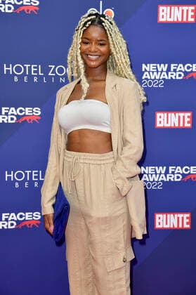 Melodie Wakivuamina bei der Verleihung der Bunte New Faces Awards Film 2022 im Delphi Filmpalast. Berlin, 23.06.2022