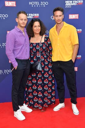 Patrick Güldenberg, Gast und Vladimir Burlakov bei der Verleihung der Bunte New Faces Awards Film 2022 im Delphi Filmpalast. Berlin, 23.06.2022