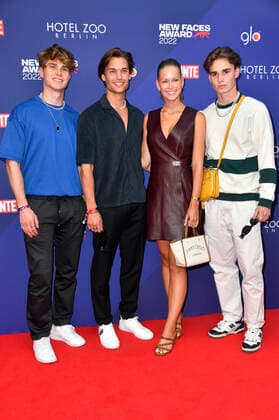Phil Soda, Arne-Carlos Böttcher, Melanie Kroll und Niclas Kurstedt bei der Verleihung der Bunte New Faces Awards Film 2022 im Delphi Filmpalast. Berlin, 23.06.2022
