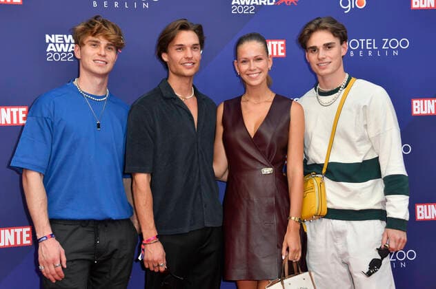 Phil Soda, Arne-Carlos Böttcher, Melanie Kroll und Niclas Kurstedt bei der Verleihung der Bunte New Faces Awards Film 2022 im Delphi Filmpalast. Berlin, 23.06.2022