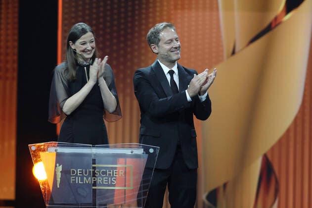 Deutscher Filmpreis 2022 Alexandra Maria Lara und Florian Gallenberger bei der Verleihung der Lola - Deutscher Filmpreis 2022 im Palais am Funkturm in Berlin 24.06.2022 Copyright: xEventpressx