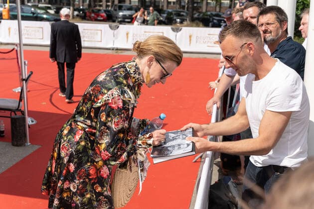 24.06.2022,Berlin,Deutschland,GER,Deutscher Filmpreis Verleihung im Palais am Funkturm.Ankunft Caroline Peters.