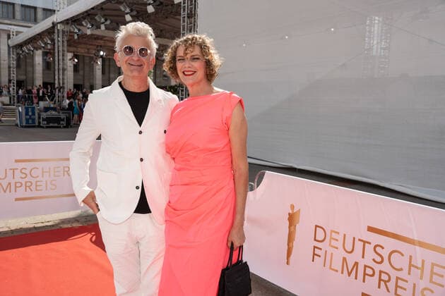 24.06.2022,Berlin,Deutschland,GER,Deutscher Filmpreis Verleihung im Palais am Funkturm.Ankunft Dominic Raacke Alexandra Rohleder