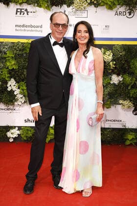 Herbert Knaup und seine Ehefrau Christiane Knaup bei der Ankunft zur Verleihung Deutscher Filmpreis am 24.06.2022 in Berlin Deutscher Filmpreis 2022 in Berlin - Ankunft Roter Teppich
