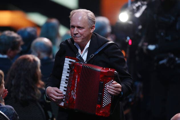 Deutscher Filmpreis 2022 Laudator BESTE WEIBLICHE NEBENROLLE Ulrich Tukur bei der Verleihung der Lola - Deutscher Filmpreis 2022 im Palais am Funkturm in Berlin 24.06.2022 Copyright: xEventpressx