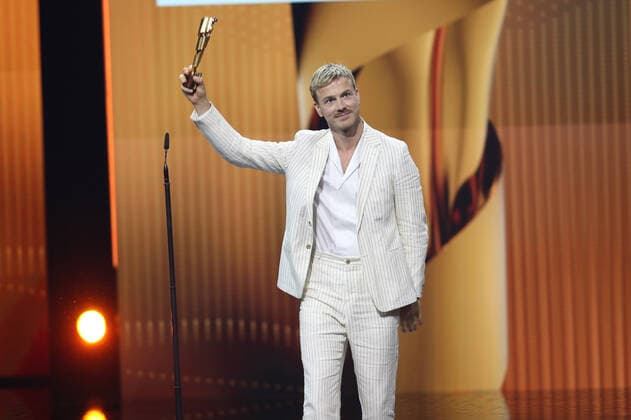 Deutscher Filmpreis 2022 Preisträger BESTE MÄNNLICHE HAUPTROLLE Albrecht Schuch LIEBER THOMAS bei der Verleihung der Lola - Deutscher Filmpreis 2022 im Palais am Funkturm in Berlin 24.06.2022 Copyright: xEventpressx