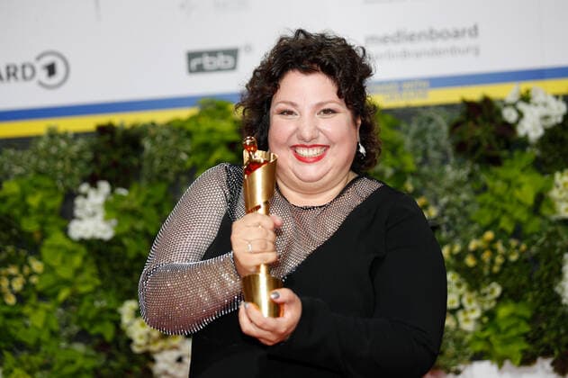 Deutscher Filmpreis 2022 Meltem Kaptan auf dem roten Teppich bei der Verleihung der Lola - Deutscher Filmpreis 2021 im Palais am Funkturm in der Messe Berlin. Copyright: xEventpressxGolejewskix