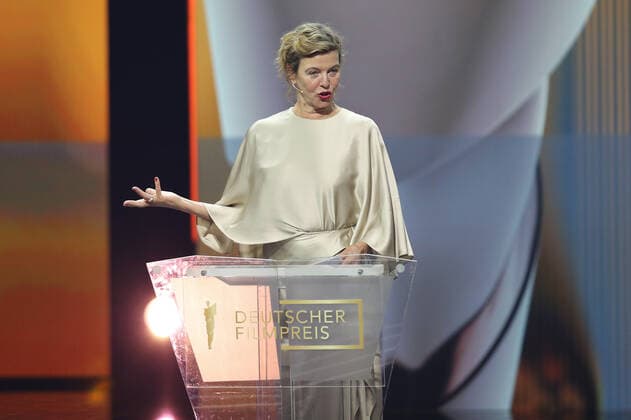 Deutscher Filmpreis 2022 Laudatorin EHRENPREIS Margarita Broich bei der Verleihung der Lola - Deutscher Filmpreis 2022 im Palais am Funkturm in Berlin 24.06.2022 Copyright: xEventpressx