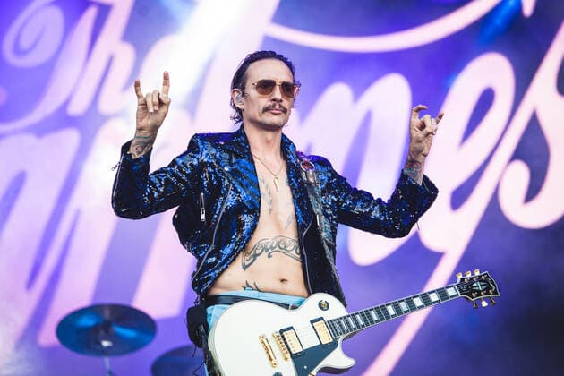 The Darkness live at Tons of Rock 2022, Oslo, Norway Oslo, Norway. 24th, June 2022. The British rock band The Darkness performs a live concert during the Norwegian music festival Tons of Rock 2022 in Oslo. Here vocalist and guitarist Justin Hawkins is seen live on stage. Oslo Norway  Copyright: xGonzalesxPhoto Jan-ErikxEriksenx