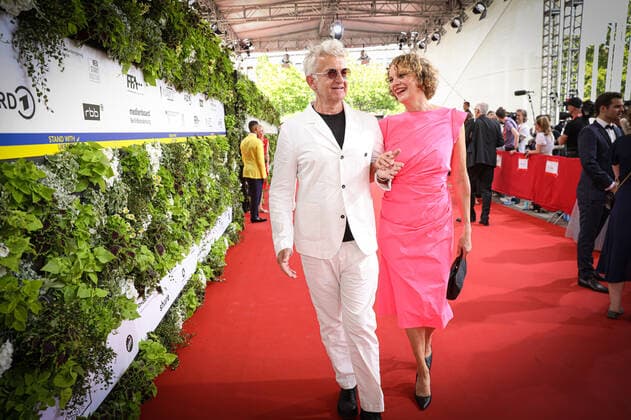 Deutscher Filmpreis 2022 Dominic Raacke mit Freundin Alexandra Rohleder Deutscher Filmpreis 2022 Verleihung im Palais am Funkturm in Berlin Copyright: xEventpressxFuhrx