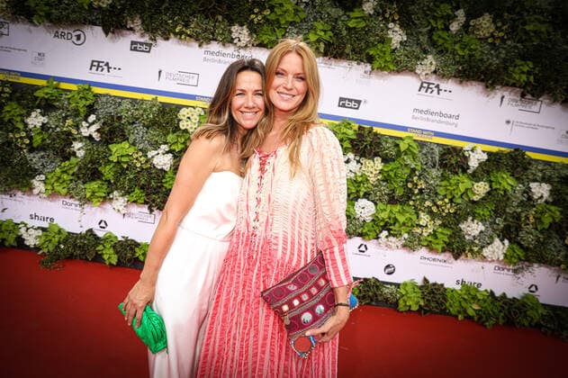 Entertainment Bilder des Tages Deutscher Filmpreis 2022 Alexandra Neldel mit Esther Seibt Deutscher Filmpreis 2022 Verleihung im Palais am Funkturm in Berlin Copyright: xEventpressxFuhrx