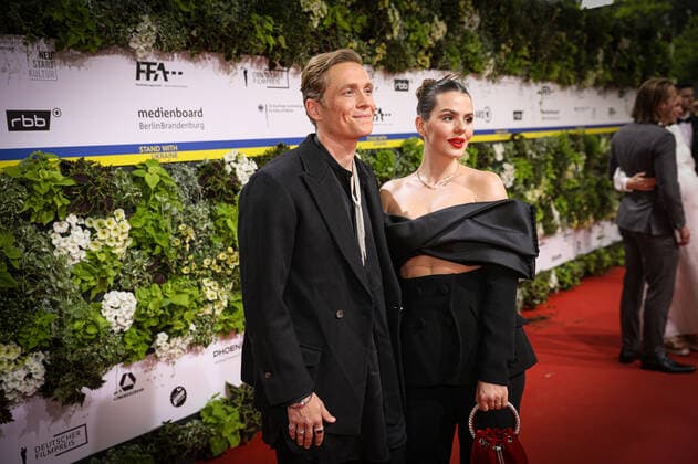 Deutscher Filmpreis 2022 Matthias Schweighöfer mit Ruby O. Fee Deutscher Filmpreis 2022 Verleihung im Palais am Funkturm in Berlin Copyright: xEventpressxFuhrx
