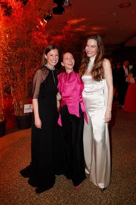Deutscher Filmpreis 2022 Alexandra Maria Lara und Katharina Schüttler mit Katrin Bauerfeind auf der Party bei der Verleihung der Lola - Deutscher Filmpreis 2021 im Palais am Funkturm in der Messe Berlin. Copyright: xEventpressxGolejewskix