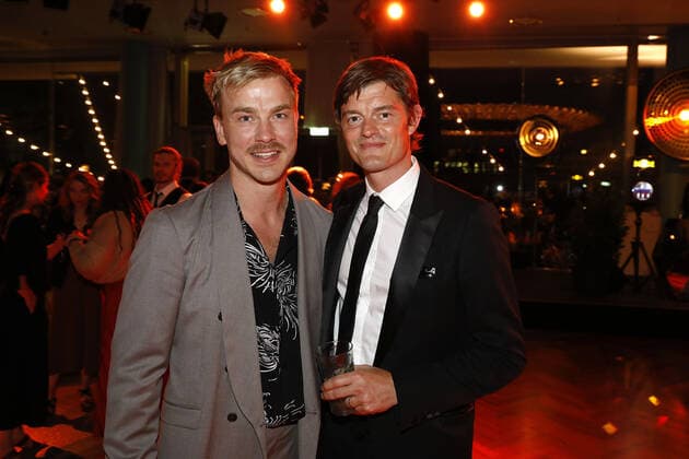 Albrecht Schuch und Sam Riley bei der Deutscher Filmpreis Lola Aftershow Party am 24.06.2022 in Berlin Deutscher Filmpreis 2022 in Berlin - Lola Aftershow Party