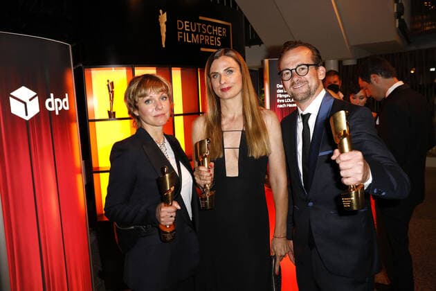 Janine Jackowski, Maren Ade und Jonas Dornbach bei der Deutscher Filmpreis Lola Aftershow Party am 24.06.2022 in Berlin Deutscher Filmpreis 2022 in Berlin - Lola Aftershow Party