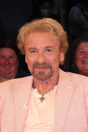 Entertainment Themen der Woche KW25 Entertainment Bilder des Tages Thomas Gottschalk zu Gast in der NDR Talkshow am 24.06.2022 in Hamburg NDR Talk Show am 24.06.2022 in Hamburg *** Thomas Gottschalk to guest in the NDR Talkshow on 24 06 2022 in Hamburg NDR Talk Show on 24 06 2022 in Hamburg 