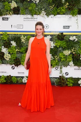 Deutscher Filmpreis 2022 Maria Ehrich (hochschwanger) auf dem roten Teppich bei der Verleihung der Lola - Deutscher Filmpreis 2021 im Palais am Funkturm in der Messe Berlin. Copyright: xEventpressxGolejewskix
