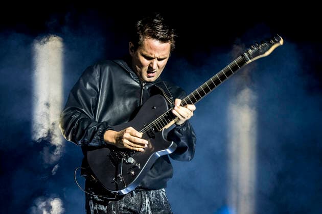 Bilder des Jahres 2022, Entertainment 06 Juni Entertainment Themen der Woche KW25 Entertainment Bilder des Tages Muse live at Tinderbox 2022, Odense, Denmark Odense, Denmark. 25th, June 2022. The English rock band Muse performs a live concert during the Danish music festival Tinderbox 2022 in Odense. Here singer, songwriter and musician Matthew Bellamy is seen live on stage. Odense Denmark  Copyright: xGonzalesxPhoto LassexLagonix