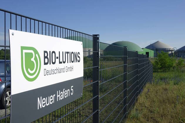 Bio-Lutions und Biogasanlage Bio-Lutions und Biogasanlage, 23.06.2022, Schwedt, Neuer Hafen, Brandenburg, Neben der Produktionsstätte von Bio-Lutions befindet sich eine Biogas-Anlage. *** Bio Lutions and biogas plant Bio Lutions and biogas plant, 23 06 2022, Schwedt, Neuer Hafen, Brandenburg, Next to the production plant of Bio Lutions is a biogas plant