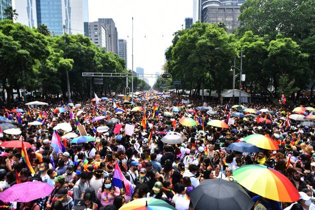June 25, 2022, Mexico City, Mexico City, Mexico: June 25, 2022, Mexico City, Mexico: Thousands of LGBBTTIQ community members meet at Angel of Independence to take part during the colorful parade as part of the 44th annual pride march. people from all over the world join the worldwide celebration of pride and commemorate the stonewall riots. on June 25, 2022 in Mexico City, Mexico. Mexico City Mexico - ZUMAe321 20220625_zia_e321_061 Copyright: xCarlosxTischlerx xEyepixxGroupx