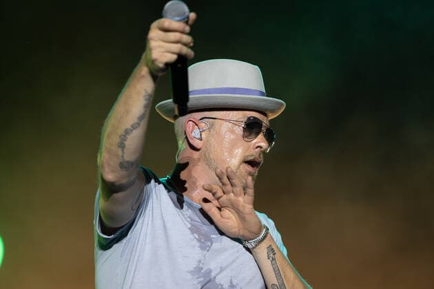 26.6.2022 Donauinselfest 2022 26.6.2022 Sänger und Rapper Jan Delay auf der Bühne bei seinem Konzert in Wien Wien