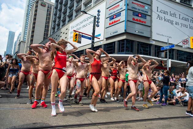June 26, 2022, Toronto, ON, CANADA: People march in the Pride parade, marking the return of in-person festivities for the annual LGBTQ celebration, in Toronto, Sunday, June 26, 2022. Toronto CANADA  - ZUMAc35_ 20220626_zaf_c35_124 Copyright: xEduardoxLimax