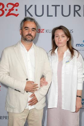 Mehmet Bahadir Er und Maryna Er Gorbach bei der außerordentlichen Verleihung vom B.Z. Kulturpreis 2022 im Kino International. Berlin, 26.06.2022