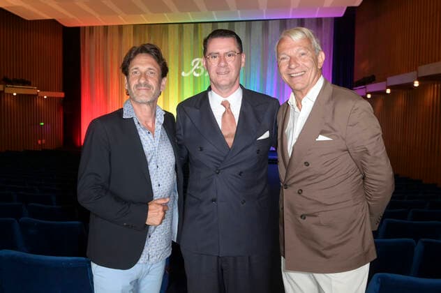 Falk-Willy Wild, Andrej Hermlin und Jo Groebel bei der außerordentlichen Verleihung vom B.Z. Kulturpreis 2022 im Kino International. Berlin, 26.06.2022