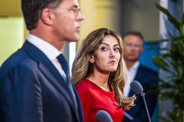 2022-06-28 11:49:54 THE HAGUE - Prime Minister Mark Rutte and Minister Dilan Yesilgoz speak to the press about the farmers protests. Farmers have been protesting for several weeks against the government s nitrogen plans, which are particularly drastic for agriculture. ANP LEX VAN LIESHOUT netherlands out - belgium out *** 2022 06 28 11 49 54 THE HAGUE Prime Minister Mark Rutte and Minister Dilan Yesilgoz speak to the press about the farmers protests Farmers have been protesting for several weeks against the government s nitrogen plans, which are particularly drastic for agriculture ANP LEX VAN LIESHOUT netherlands out belgium out  Copyright: xx x451060590x originalFilename: 451060590.jpg