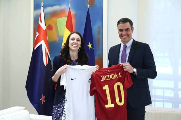 News Bilder des Tages Pedro Sanchez receives the Prime Minister of New Zelanda Jacinda Ardern in Madrid 28 June 2022 Cordon Press *** Pedro Sanchez receives the Prime Minister of New Zealand Jacinda Ardern in Madrid 28 June 2022 Cordon Press 