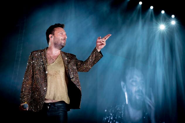 Rome, 28 06 2022 Cesare Cremonini at the Olympic stadium in Rome with his Cremonini Stadi 2022 . Alongside his successes, a unique moment: Cremonini played Stella di Mare performed in a virtual duet with Lucio Dalla, in which, through rare images, Cesare and Lucio duet together for the first time. In the photo the singer Cesare Cremonin  Copyright: xBarbaraxAmendolax xipa-agency.nex xBarbaraxAmendolax