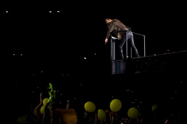 Rome, 28 06 2022 Cesare Cremonini at the Olympic stadium in Rome with his Cremonini Stadi 2022 . Alongside his successes, a unique moment: Cremonini played Stella di Mare performed in a virtual duet with Lucio Dalla, in which, through rare images, Cesare and Lucio duet together for the first time. In the photo the singer Cesare Cremonin  Copyright: xBarbaraxAmendolax xipa-agency.nex xBarbaraxAmendolax