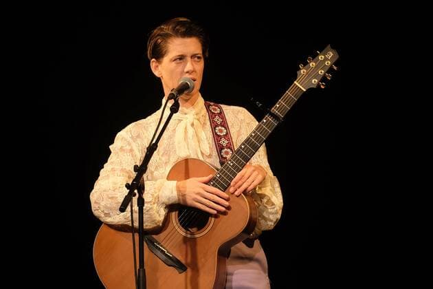 28.06.2022 xkhx Kassel Kulturzelt Konzert Kat Frankie australische Singer-Songwriterin und Gitarristin