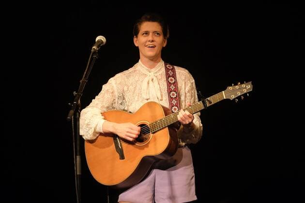 28.06.2022 xkhx Kassel Kulturzelt Konzert Kat Frankie australische Singer-Songwriterin und Gitarristin