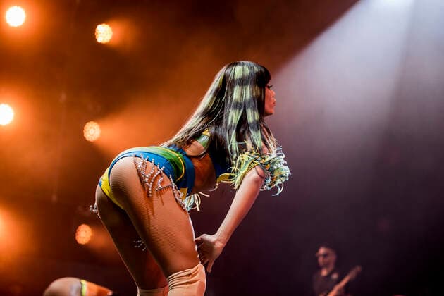 Entertainment Bilder des Tages Anitta live at Roskilde Festival 2022, Roskilde, Denmark Roskilde, Denmark. 29th, June 2022. The Brazilian singer Anitta performs a live concert during the Danish music festival Roskilde Festival 2022 in Roskilde. Roskilde Denmark  Copyright: xGonzalesxPhoto LassexLagonix