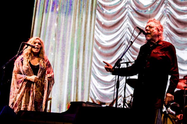 Robert Plant & Alison Krauss live at Roskilde Festival 2022, Roskilde, Denmark Roskilde, Denmark. 29th, June 2022. The English singer, songwriter and musician Robert Plant performs a live concert with the American singer and songwriter Alison Krauss during the Danish music festival Roskilde Festival 2022 in Roskilde. Roskilde Denmark  Copyright: xGonzalesxPhoto LassexLagonix