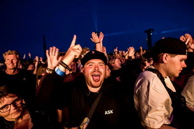 Post Malone live at Roskilde Festival 2022, Roskilde, Denmark Roskilde, Denmark. 29th, June 2022. Ecstatic festival goers seen at a live concert with the American rapper and lyricist Post Malone during the Danish music festival Roskilde Festival 2022 in Roskilde. Roskilde Denmark  Copyright: xGonzalesxPhoto LassexLagonix