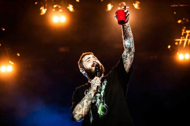 Post Malone live at Roskilde Festival 2022, Roskilde, Denmark Roskilde, Denmark. 29th, June 2022. The American rapper and lyricist Post Malone performs a live concert during the Danish music festival Roskilde Festival 2022 in Roskilde. Roskilde Denmark  Copyright: xGonzalesxPhoto ChristianxHjorthx
