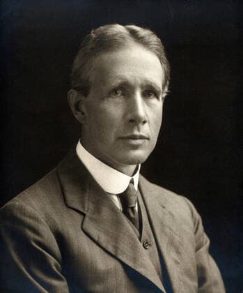 Clive Riviere. Photograph by Elliott & Fry. Copyright: xpiemagsx