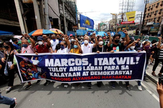 News Themen der Woche KW26 Protest during the oath taking of the 17th Philippine President Various militants group gathered to show their disappointments for the next Philippine presidents during their protest at Plaza Miranda while the son of Dictator Ferdinand Bong-Bong Marcos Jr. took his oath taking as the 17th President of the Philippines at National Museum of Fine Arts in Manila City few kilometers from the protesters on June 30, 2022. Philippines Copyright: GregorioxB.xDantesxJr.