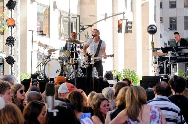 June 30, 2022, New York, United States: Keith Urban performs on the Today TV Show at Rockerfeller Center in New York City. New York United States - ZUMAs197 20220630_zaa_s197_070 Copyright: xEfrenxLandaosx