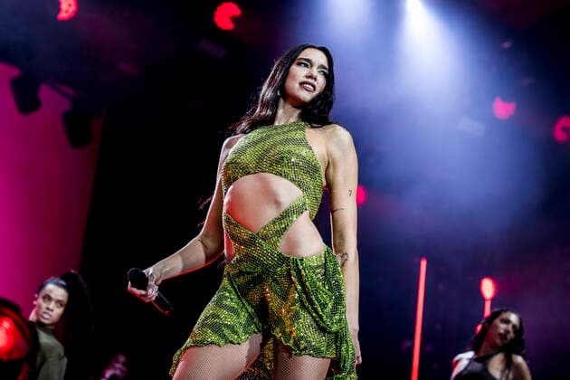 Dua Lipa live at Roskilde Festival 2022, Roskilde, Denmark Roskilde, Denmark. 30th, June 2022. The English singer and songwriter Dua Lipa performs a live concert during the Danish music festival Roskilde Festival 2022 in Roskilde. Roskilde Denmark  Copyright: xGonzalesxPhoto LassexLagonix