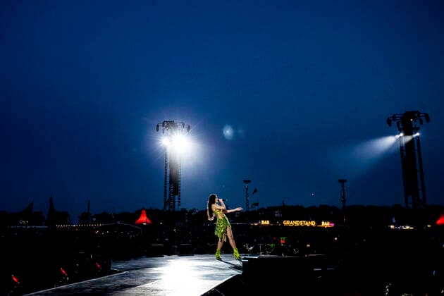 Dua Lipa live at Roskilde Festival 2022, Roskilde, Denmark Roskilde, Denmark. 30th, June 2022. The English singer and songwriter Dua Lipa performs a live concert during the Danish music festival Roskilde Festival 2022 in Roskilde. Roskilde Denmark  Copyright: xGonzalesxPhoto LassexLagonix