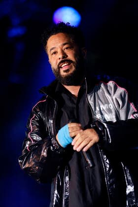 Sänger Adel Tawil bei seinem Konzert im Kölner Tanzbrunnen. Köln, 30.06.2022 NRW Deutschland Copyright: xChristophxHardtx